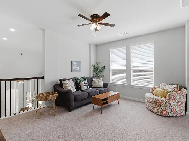 2225 Elm Pl — Photo 20