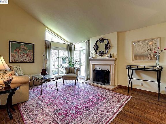 3rd image of 40840 Ondina Ct
