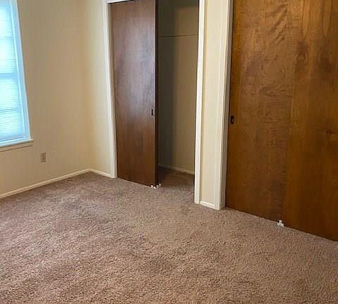 2nd image of 958 Canyon Dr Unit 958