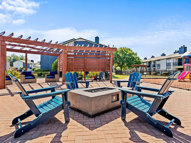333 Prestonwood Dr — Photo 18