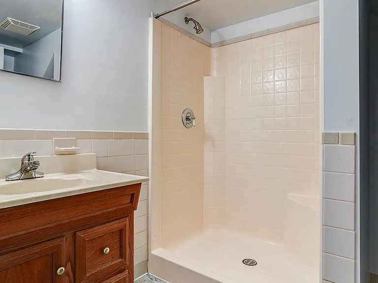 2708 Shanandale Dr — Photo 41