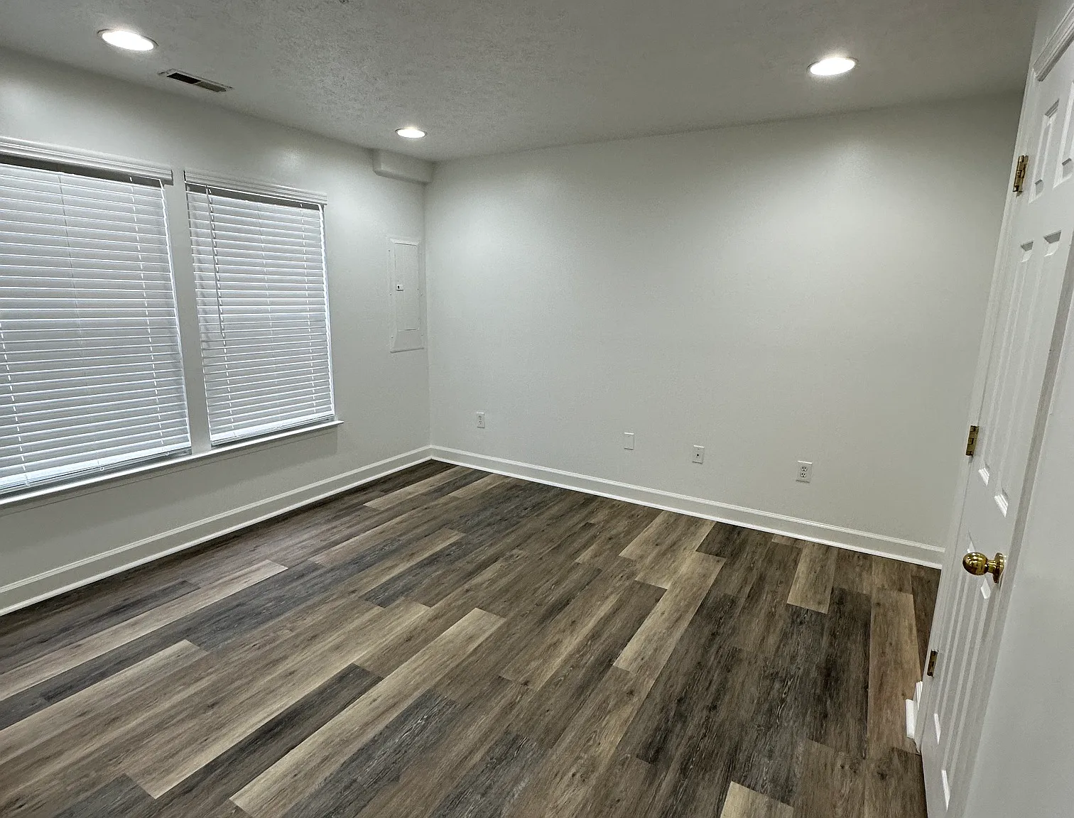 5047 Leasdale Road - 1 — Photo 3