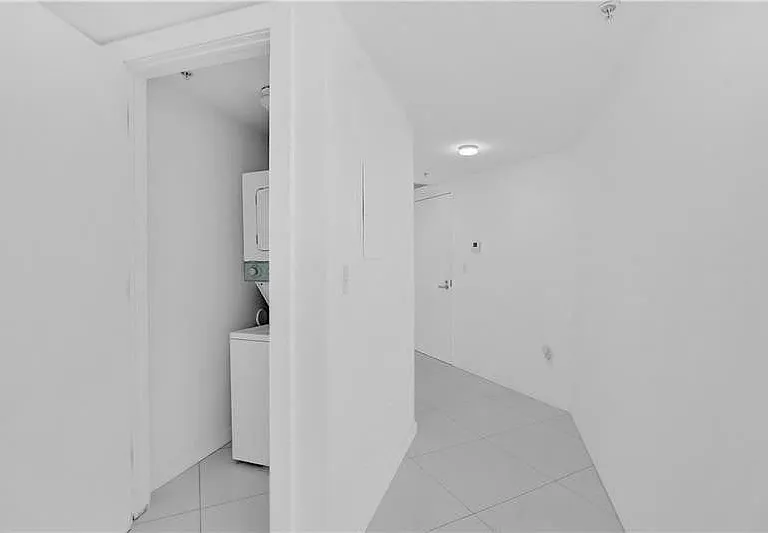 720 NE 62nd St #406 — Photo 10