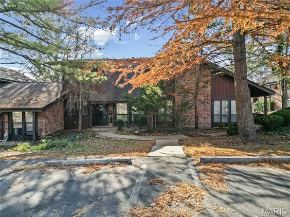 1042 Humber Cir, Saint Louis, MO 63129