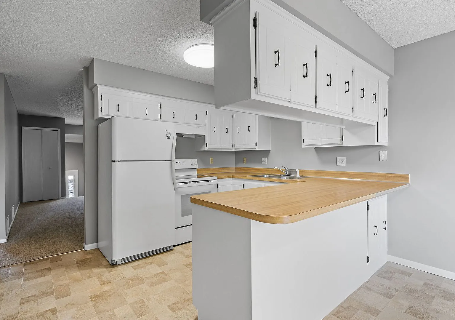3BR/2Bath Townhome Available Early Sept! — Photo 1