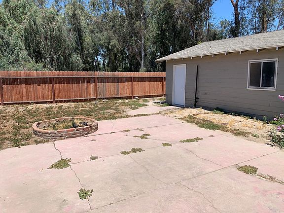 3rd image of 6838 W Fruitland Ave