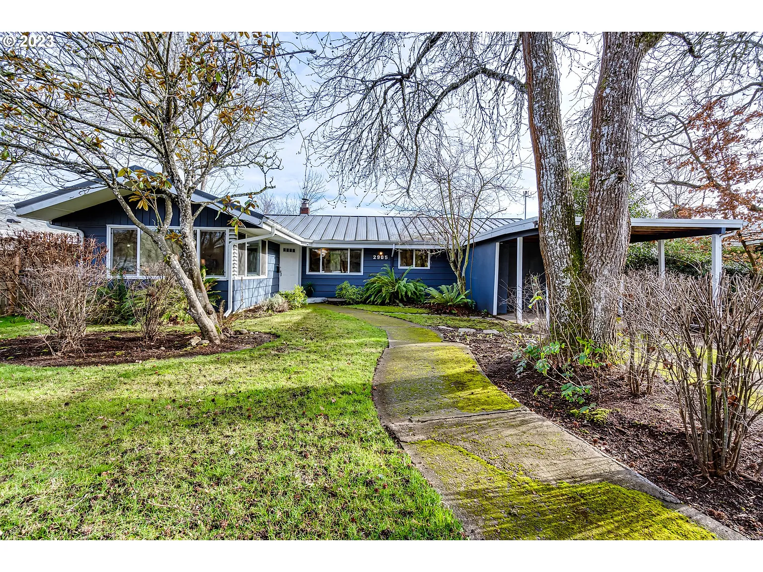 2905 Ferry St photo 1