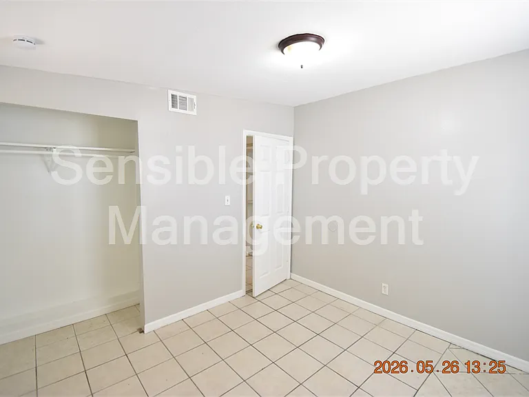 4011 W Marietta St — Photo 25