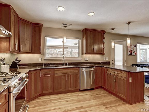 4th image of 3053 S Columbine St