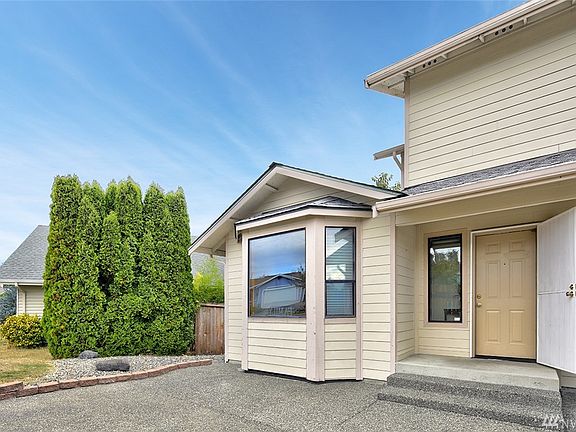 3rd image of 3829 Commencement Bay Dr