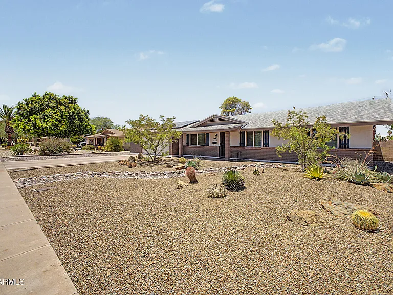 3910 E Shangri La Rd — Photo 4