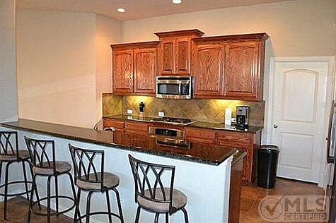 1st image of 2411 Lakebend Dr