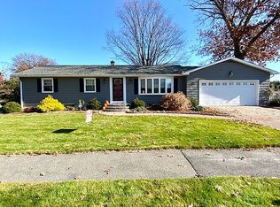 215 Tolpa Cir, Chicopee, MA 01020