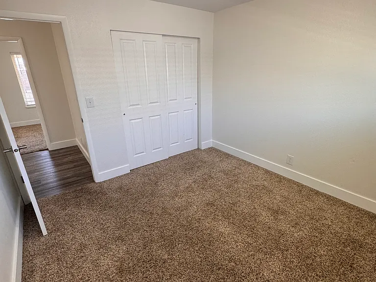 645 N 100 W #C — Photo 14