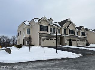 20 Ordelia Ln, Round Lake, NY 12151