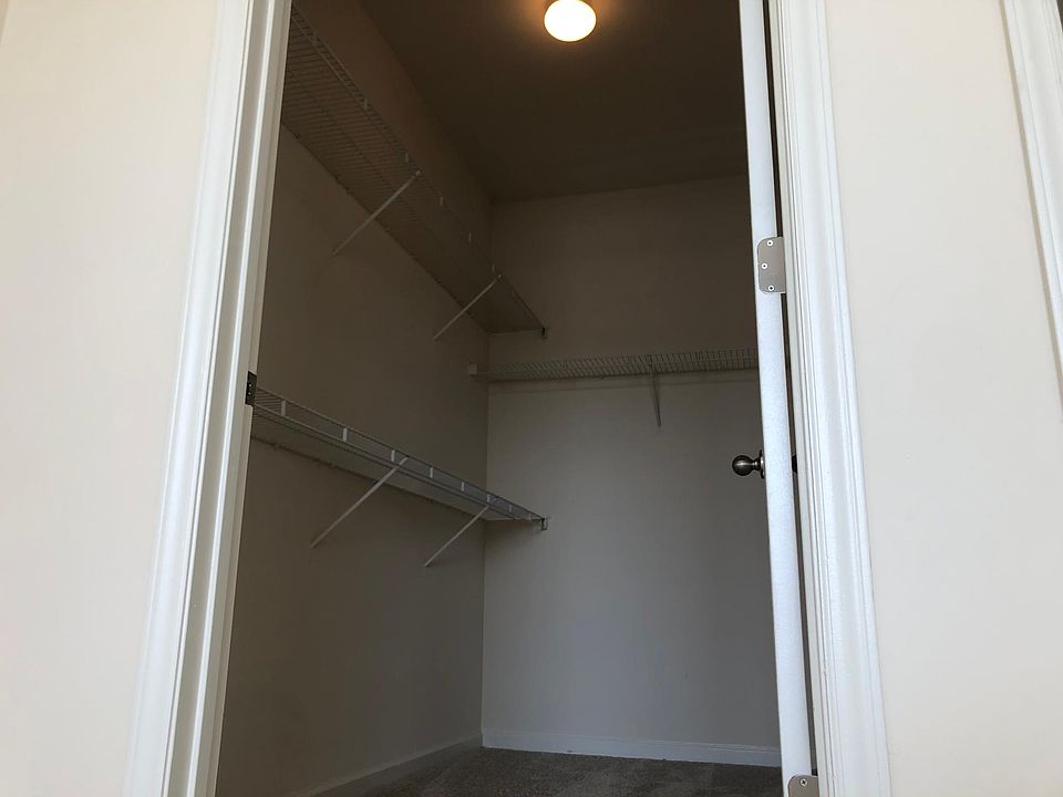 1st image of 46890 Abberly Crest Ln