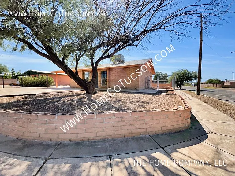 5102 S Fremont Dr — Photo 3