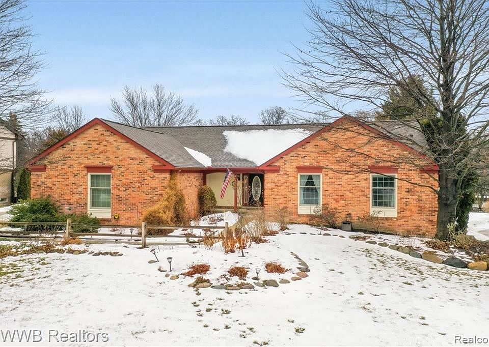 1st image of 4912 Moonglow Dr
