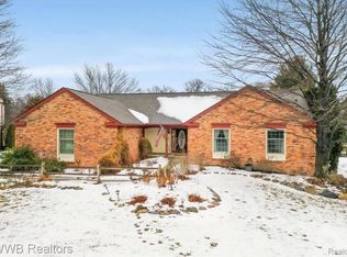 4912 Moonglow Dr, Troy, MI