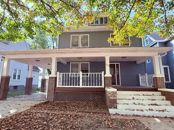 212 E Jefferson St, Clinton, IL 61727