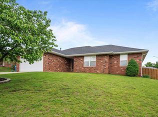 4046 W Condor Dr, Battlefield, MO 65619