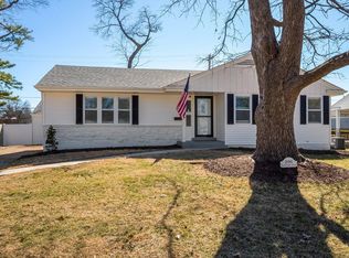 206 Woodridge Rd, Saint Louis, MO 63122