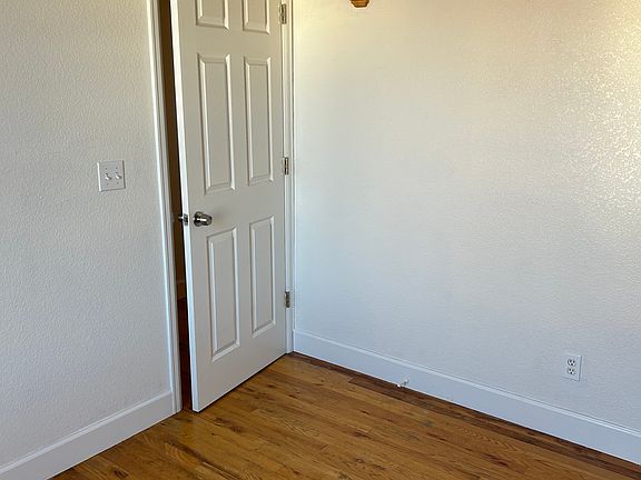 4th image of 1629 N Clarkson St