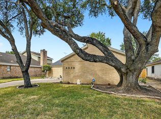 6030 Gallant Forest Dr, Houston, TX 77088