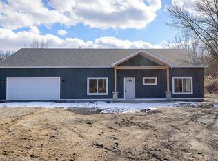 43001 Willow Rd, New Boston, MI 48164