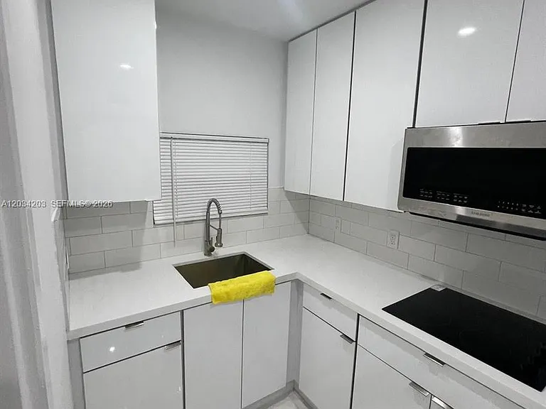 2103 SW 60th Ave #2 — Photo 19
