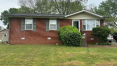 1st image of 204 Crest Dr