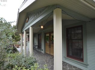 8937 SW 7th Ave, Portland, OR 97219