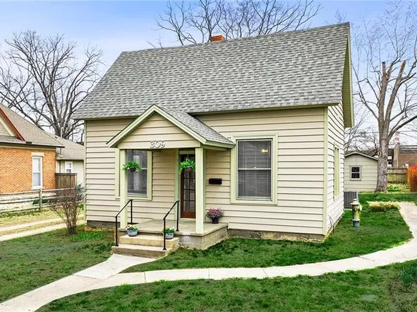 309 N 3rd St, Rogers, AR 72756