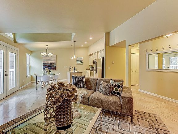 5th image of 14715 SE 24th St APT 203
