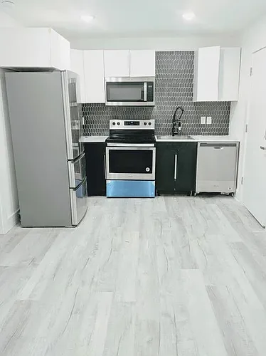 1414 Bennett Ave Photo 1