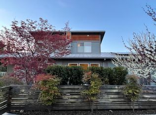 108 Dunn Cir, Ashland, OR 97520