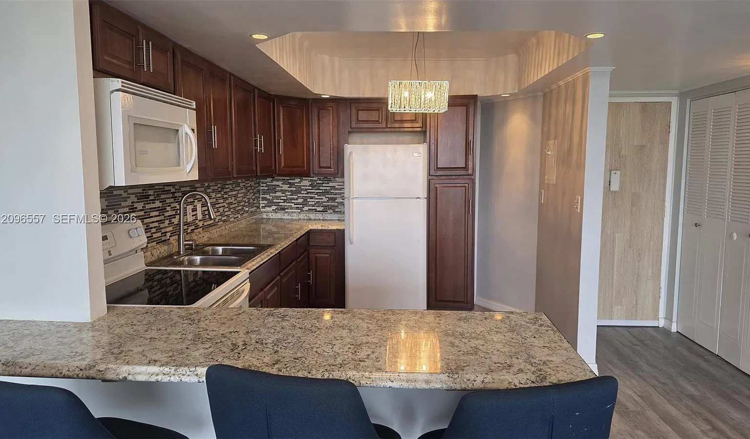 Buckley Towers Condo — Photo 4