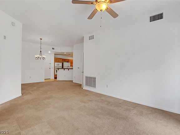 4th image of 31 E Agate Ave Unit 409