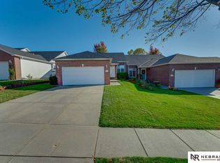 2831 Porter Ridge Rd, Lincoln, NE 68516