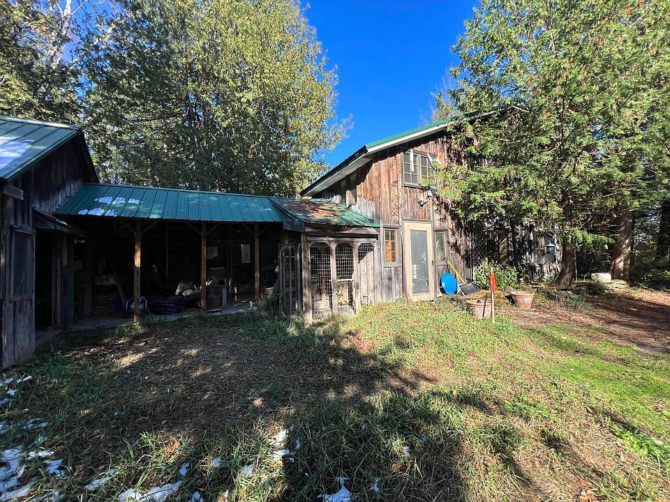 2nd image of 415 Milo Road