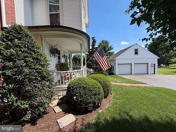 5th image of 1564 Millport Rd