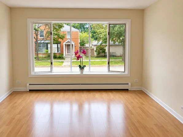 801 S La Grange Rd APT 1E, La Grange, IL 60525