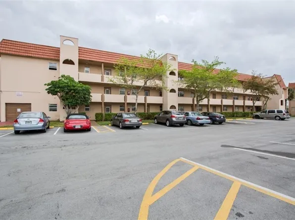 8060 N Sunrise Lakes Drive #111, Fort Lauderdale, FL 33322