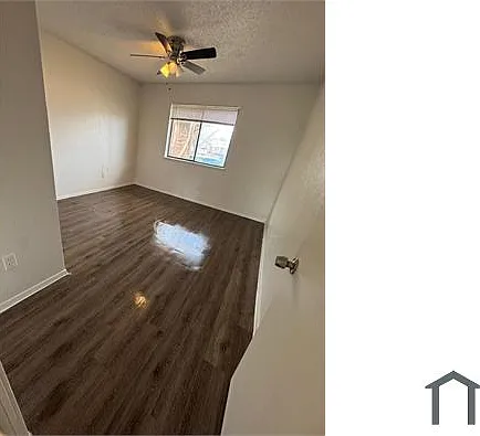 2320 Montclair Cir — Photo 2