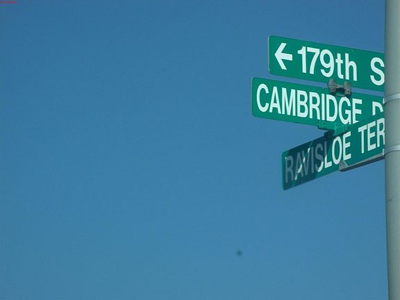 5th image of 4001 Cambridge Dr