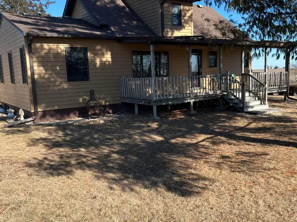 3012 Clausen Dr, Duncombe, IA 50532