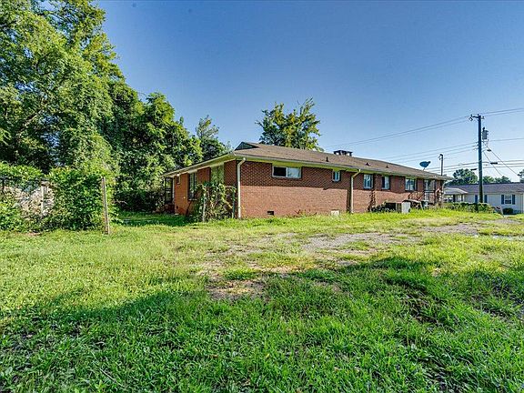 2nd image of 2725 Cannon Ave #2