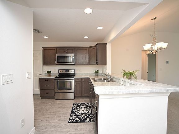 3rd image of 11188 Hess Way
