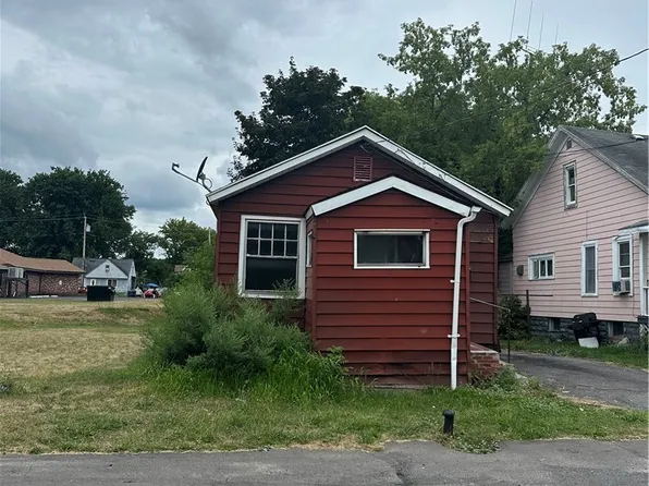 114 Hovey St, Syracuse, NY 13207