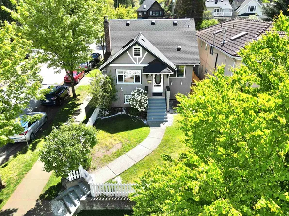 404 W 18th Ave, Vancouver, BC V5Y 2B1